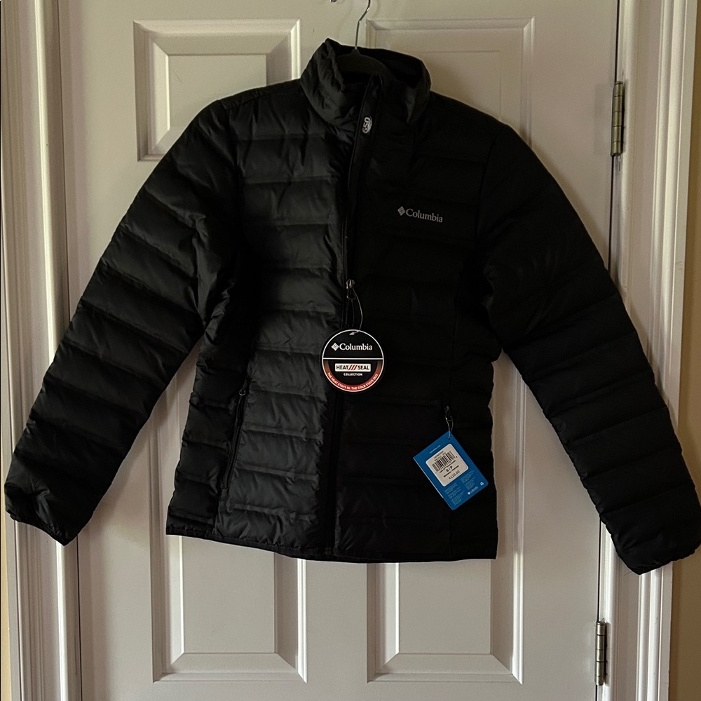 Columbia Women's Lake 22 Down Jacket - Black. NWTa size small.